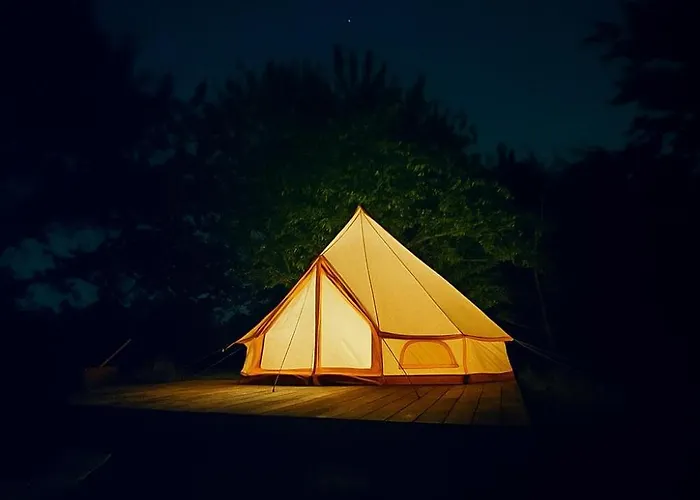 Jelena Luxury tent Kutna Hora